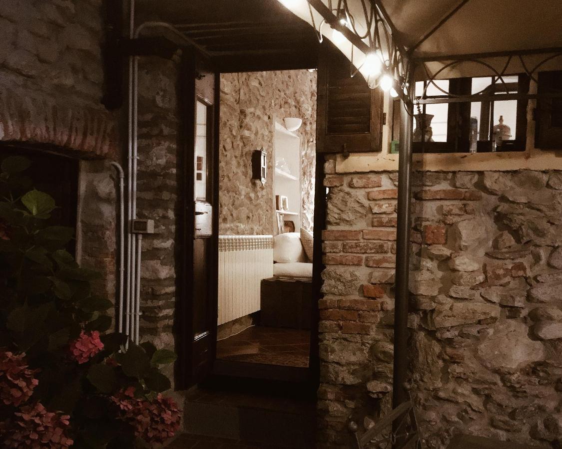 Antico Borgo Sanda Lago Maggiore Casalzuigno Exterior photo