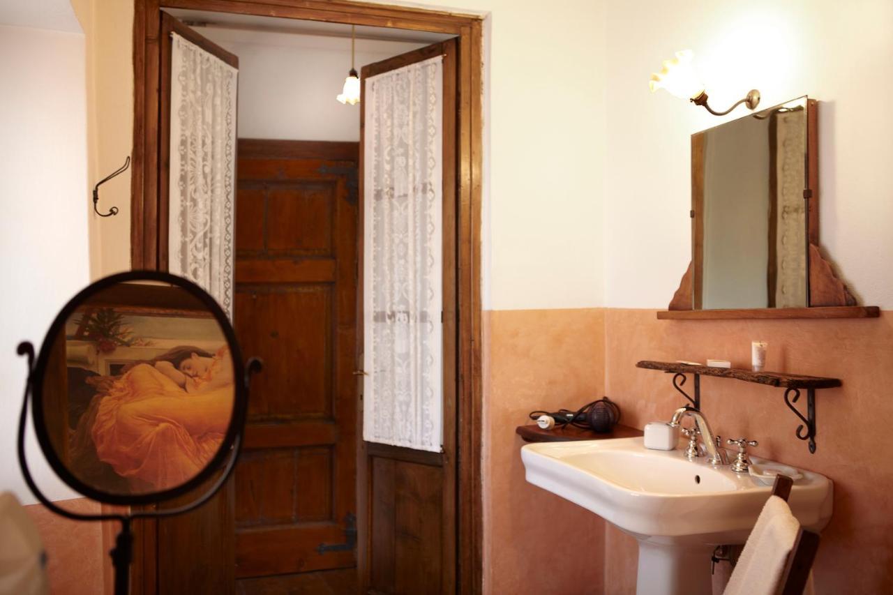 Antico Borgo Sanda Lago Maggiore Casalzuigno Exterior photo
